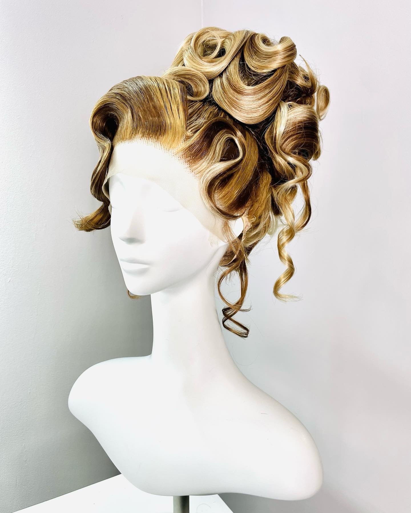 Classical (flaxen)