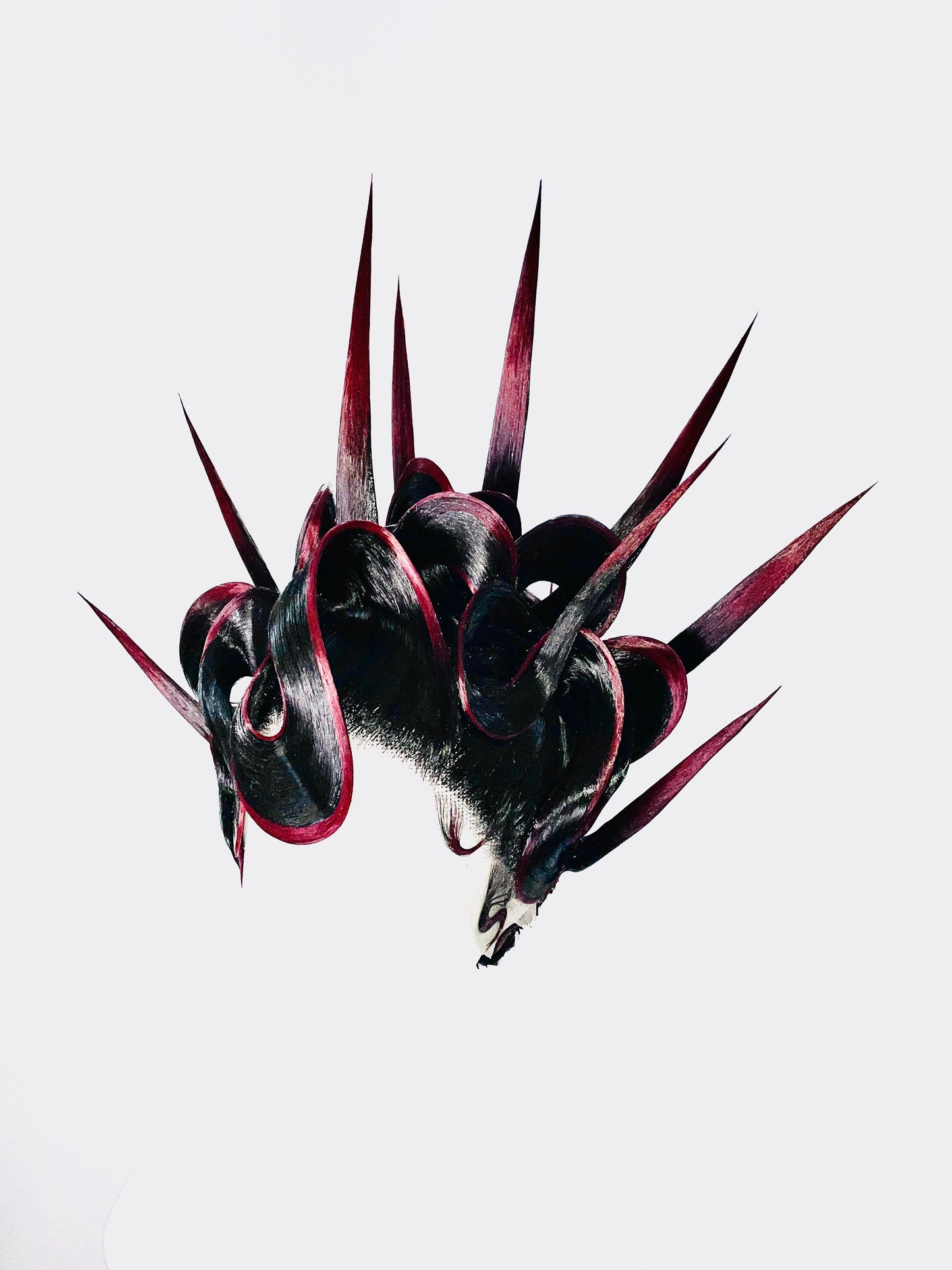 Needle Queen (red)