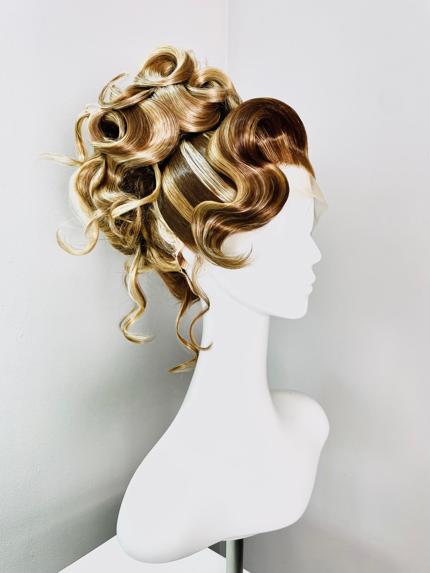 Classical (flaxen)