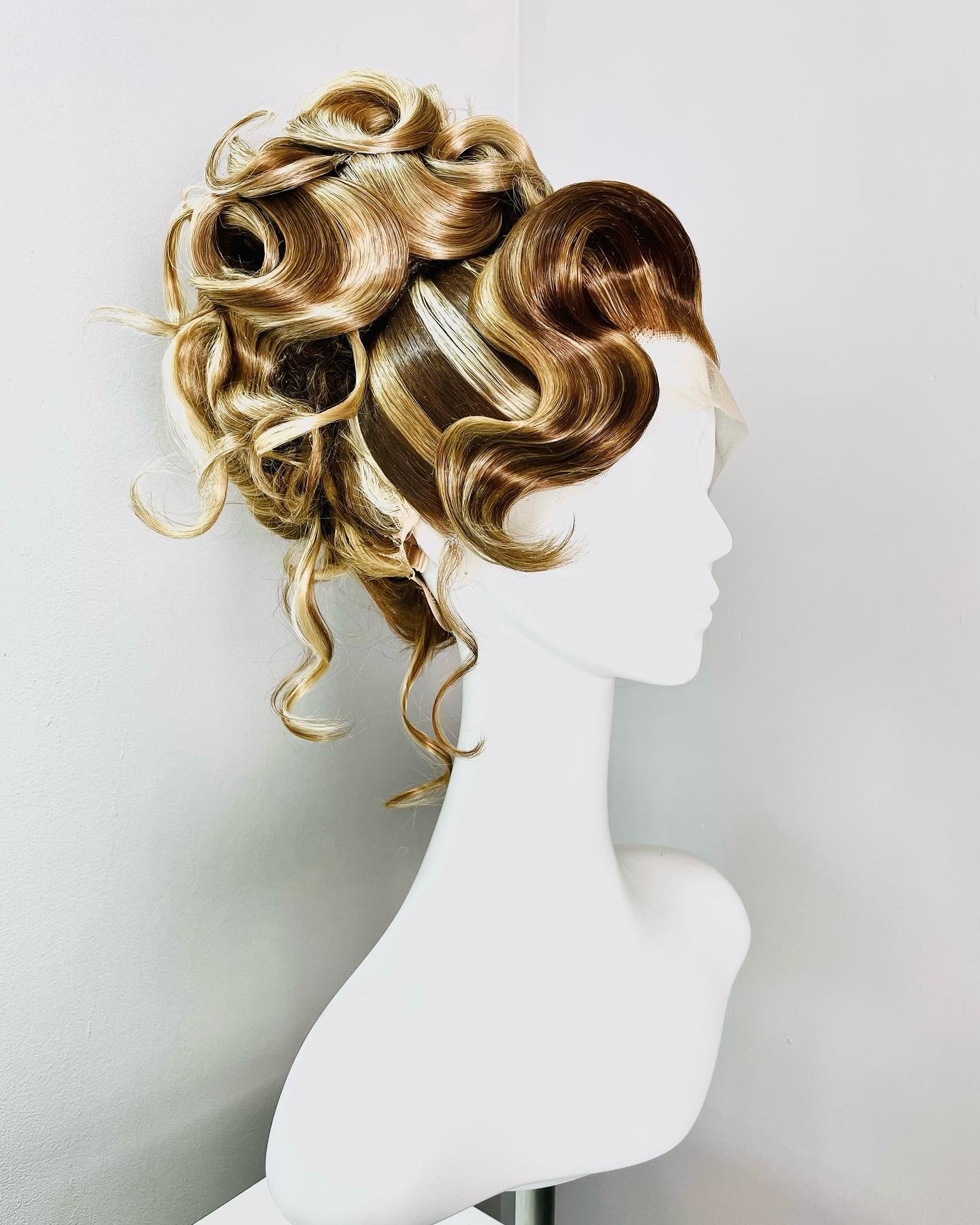 Classical (flaxen)